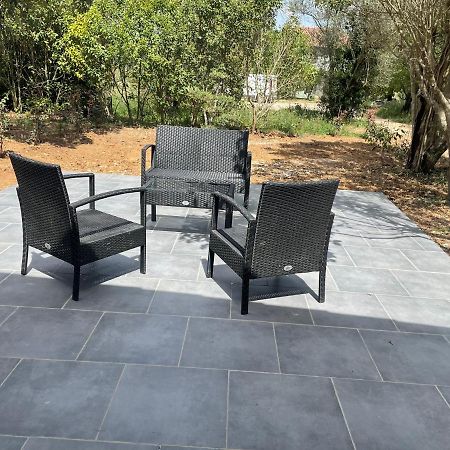 Appartement Avec Jardin Privatif Cuers Exteriér fotografie
