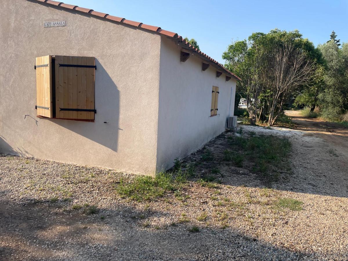 Appartement Avec Jardin Privatif Cuers Exteriér fotografie